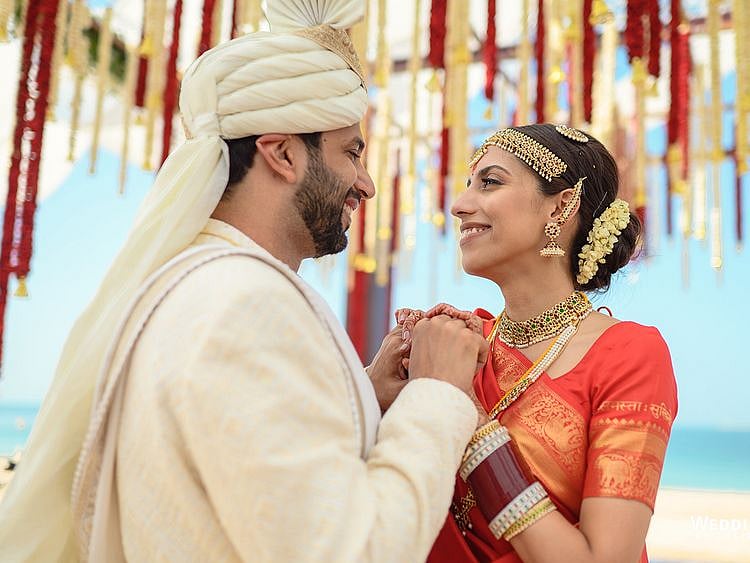Shweta being Tamilian and Maanav Punjabi, their four ceremonies, beginning with the engagement, a Mehendi party, the wedding and the Sangeet – were a mix of both Indian culture