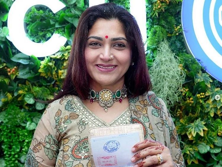Khushboo receives her UAE golden visa