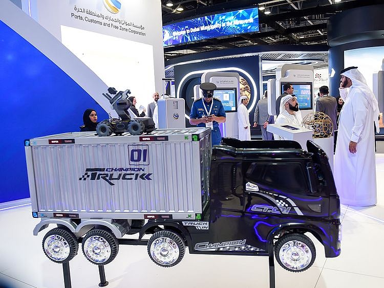 siyaj-buggy-of-dubai-customs-at-gitex-1665410136294