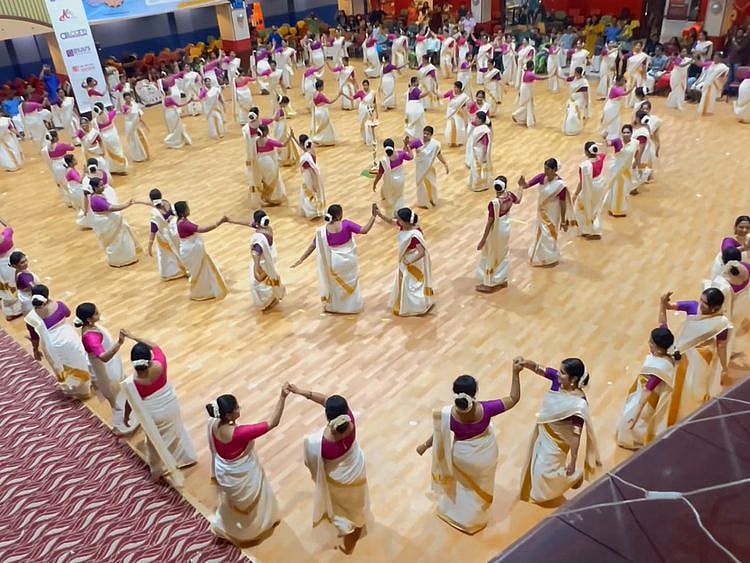 Thiruvathira dance42-1665754999575