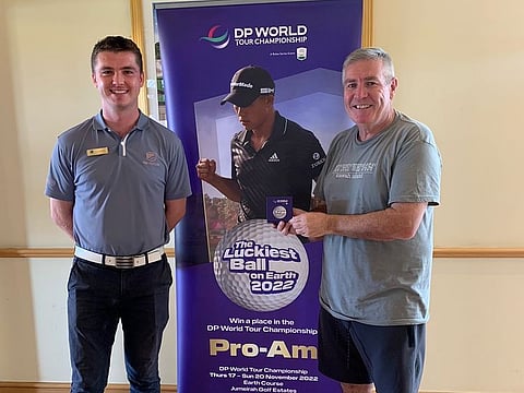 Dean Stothard (right) winner of the Men's Division of the 'Luckiest Ball on Earth' with Conor Rogers, Tournament and Experience Manager, The Els Club, Dubai.