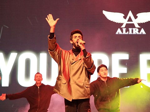 Alira sings flawlessly not only in Arabic and Filipino, but also in English, Hindi, Chinese and Japanese