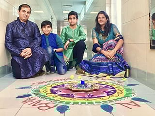 Indian expats mark Diwali with pomp and show