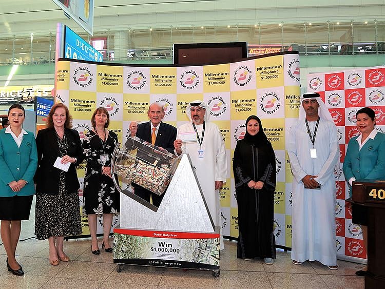 Dubai_Duty_Free_officials_conducted_the_draw_for_Millennium_Millionaire_Series_404-1666777619262