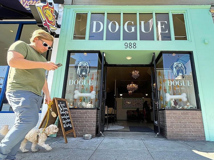 San_Francisco_Dog_Restaurant_02979