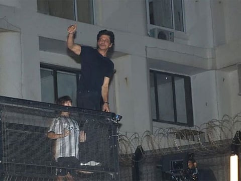 On the occasion of SRK's 57th birthday on Wednesday, the superstar came outside his bungalow to greet his fans.
