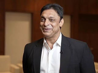 Fans question Shoaib Akhtar's place on World Cup panel