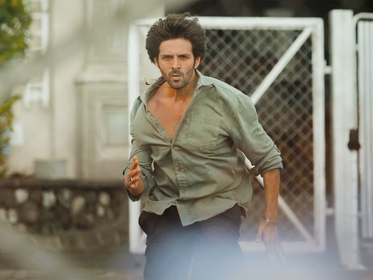 Kartik Aaryan in the first look of 'Shehzada'