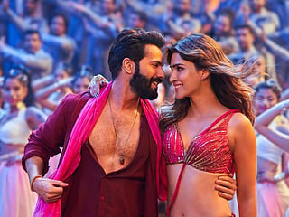 Bollywood: Varun Dhawan and Kriti Sanon’s ‘Bhediya’ rakes in Rs120 million worldwide on day one