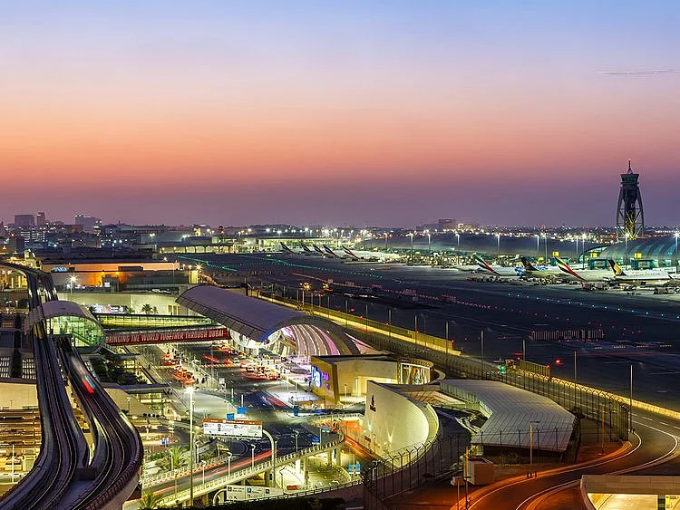 Stock-Dubai-Airport