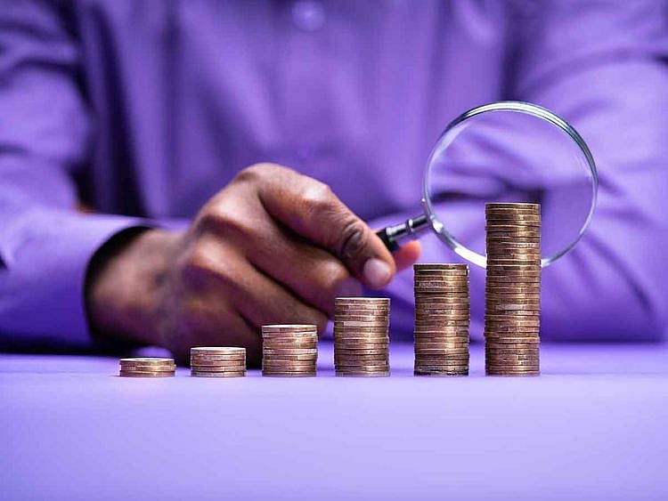 Take a low-interest loan and lock it in a high-interest savings account for years:  Will it work?