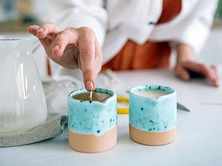Budget gift: DIY video on how to make your own fragrant candles at home this festive season