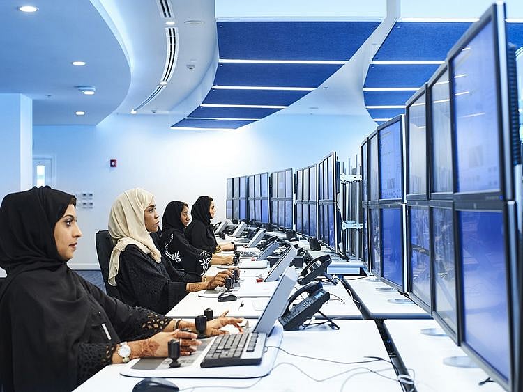 STOCK DP WORLD EMIRATI STAFF