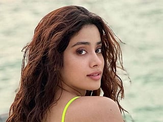 Bollywood actress Janhvi Kapoor says dating actors  is ‘chaotic’