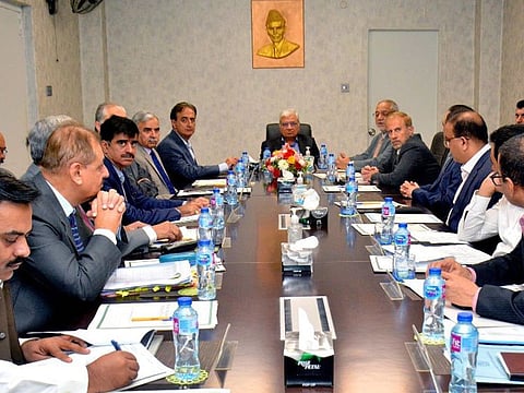 Federal Ombudsman, Ejaz Ahmed Qureshi, chairing a meeting of representatives from public service agencies in Karachi.