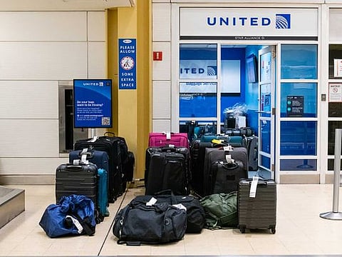Air carriers scrapped many flights for the holiday weekend, led by United Airlines and Delta Air Lines, as surging COVID-19 infections and the prospects of bad weather disrupted Christmas travel. 