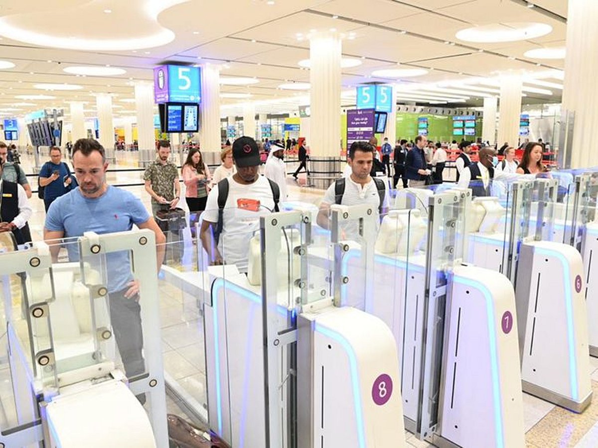 UAE Residents Advised on US-Iran Conflicts, Flight Updates