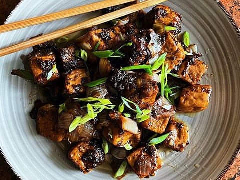 Vegan pepper and chilli tofu stir fry
