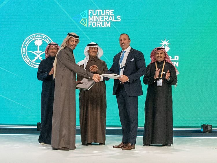 PIF AND MA’ADEN SIGN AN AGREEMENT