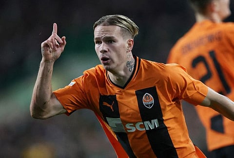 Shakhtar Donetsk's striker Mykhailo Mudryk looks to be heading to Chelsea.