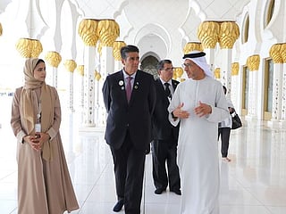 President of Palau visits Sheikh Zayed Grand Mosque