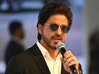 Video: Shah Rukh Khan recovers from heatstroke, returns home with Gauri, Suhana