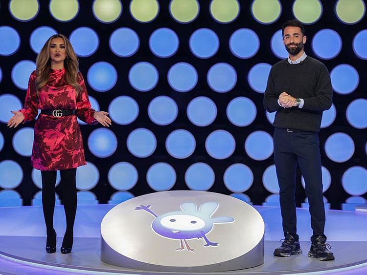 Mahzooz_Presenters_Aishwarya_Ajit_and_Mohammed_Kais-1674376486974