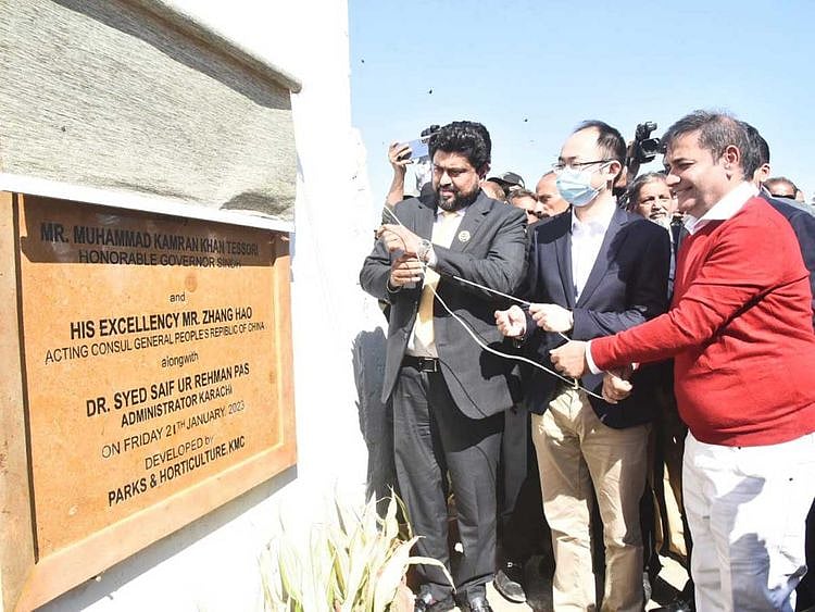 Sindh Governor, Kamran Khan Tessori and Acting Chinese Consul General Zhang Hao  park karachi