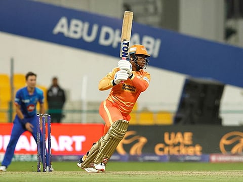 Shimron Hetmyer played a perfect cameo, his 13 runs giving Gulf Giants a crucial win and a place in the play-offs.