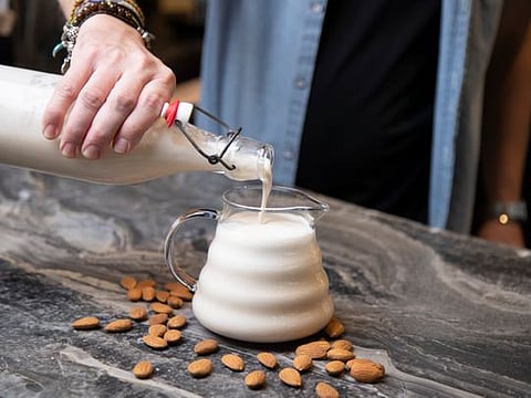 How to make homemade almond milk 