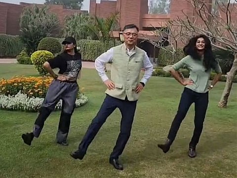  South Korean ambassador to India shows off his dance moves 