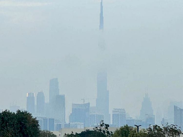 Clouds cover Burj Khalifa on March 1