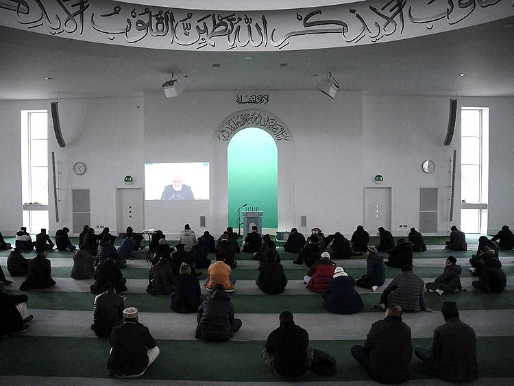 Baitul Futuh Mosque in south west London