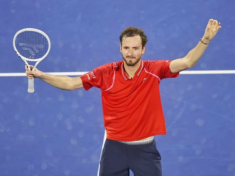 Daniil Medvedev celebrates 