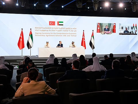 Abdulla bin Touq Al Marri, UAE Minister of the Economy, and ‏Mehmet Muş, the Turkish Minister of Trade, signed the agreement.