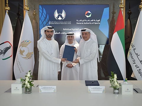 Saeed Abdul Ghaffar Hussain, Secretary General of General Authority of Sports and Rashid Mubarak Saeed bin Markhan Al Ketbi, Secretary General of the International Federation for Falconry Sports and Racing during the agreement signing ceremony.