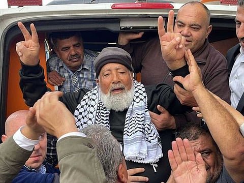 83-year-old Palestinian prisoner Fuad Shubaki was released after serving 17 years in Israeli prisons. 