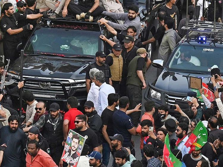 Imra khan rally pakistan lahore