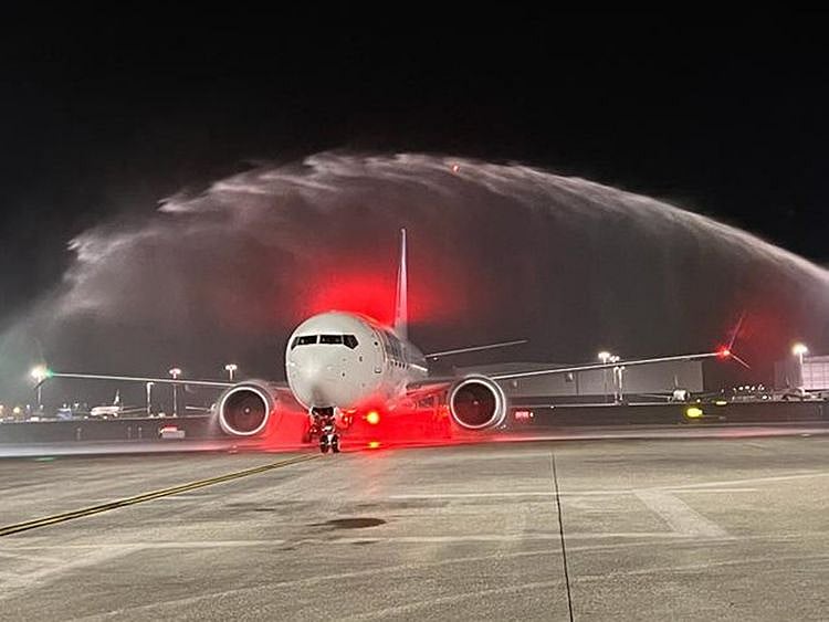 flydubai-bergamo-water-cannon