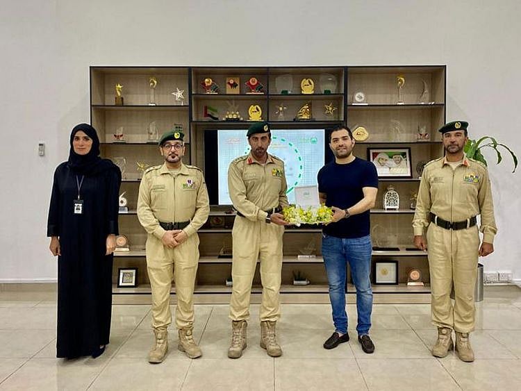Honesty_Rewarded_Dubai_Police_Commend_Man_for_Returning_110,000_Dirhams-1679125058455