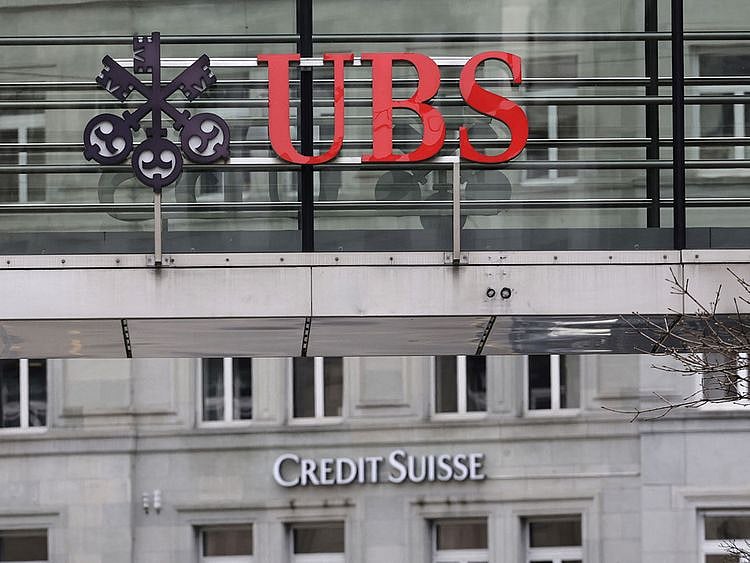 20231903 ubs and credit suisse logos