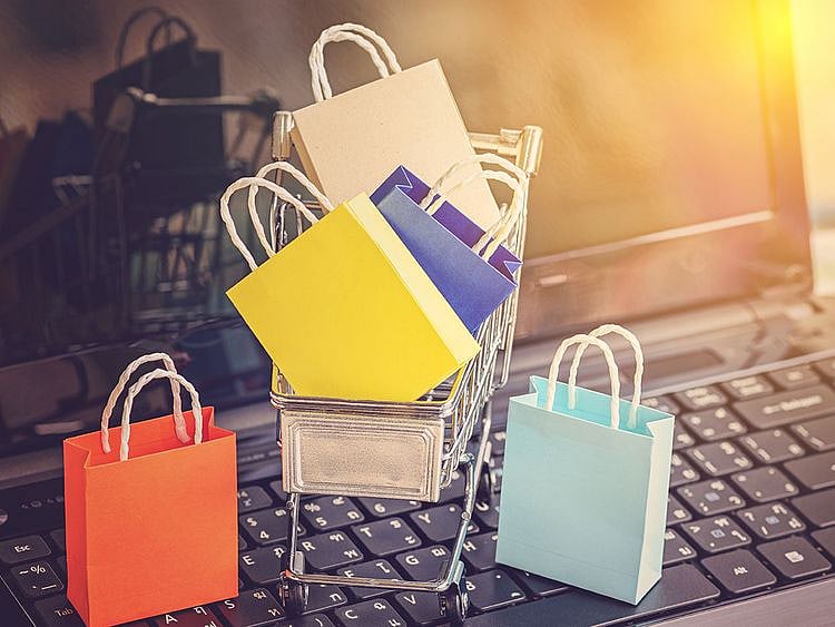 Stock-Online-Shopping