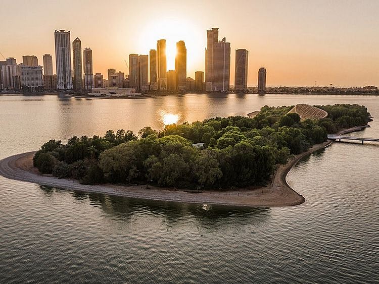 STOCK- SHARJAH SKYLINE / CITY