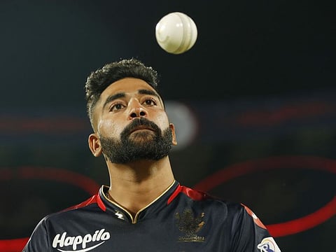 Mohammed Siraj of Royal Challengers Bangalore kept the Mumbai batters on a tight spot. 