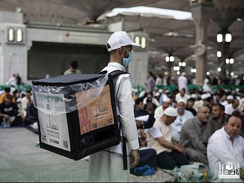 Worshippers have their Iftar meals at the Prophet’s Mosque.
