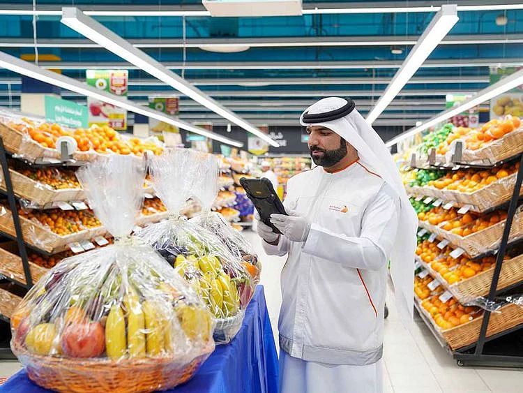dubai-municipality-inspector-ahead-of-eid-1681900250408