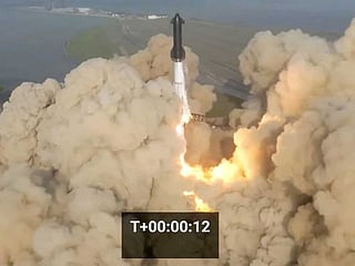 SpaceX's next-generation Starship spacecraft atop its powerful Super Heavy rocket lifts off from the company's Boca Chica launchpad on a brief uncrewed test flight near Brownsville, Texas, US. File photo taken on April 20, 2023, in a still image from video. 