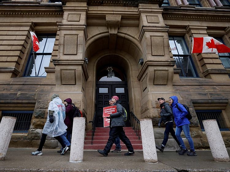 canada strike-1682864048662