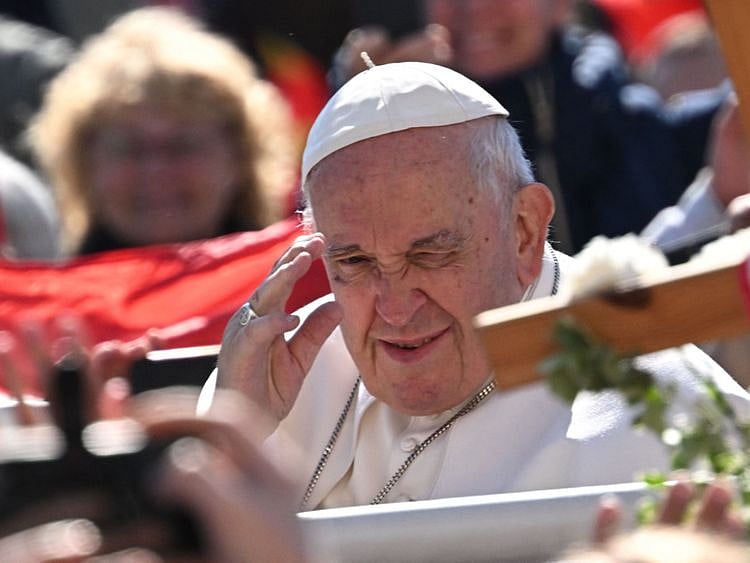 pope1-1682846202435