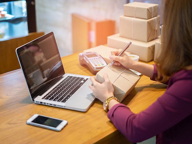 STOCK SME / ecommerce / online / small business 